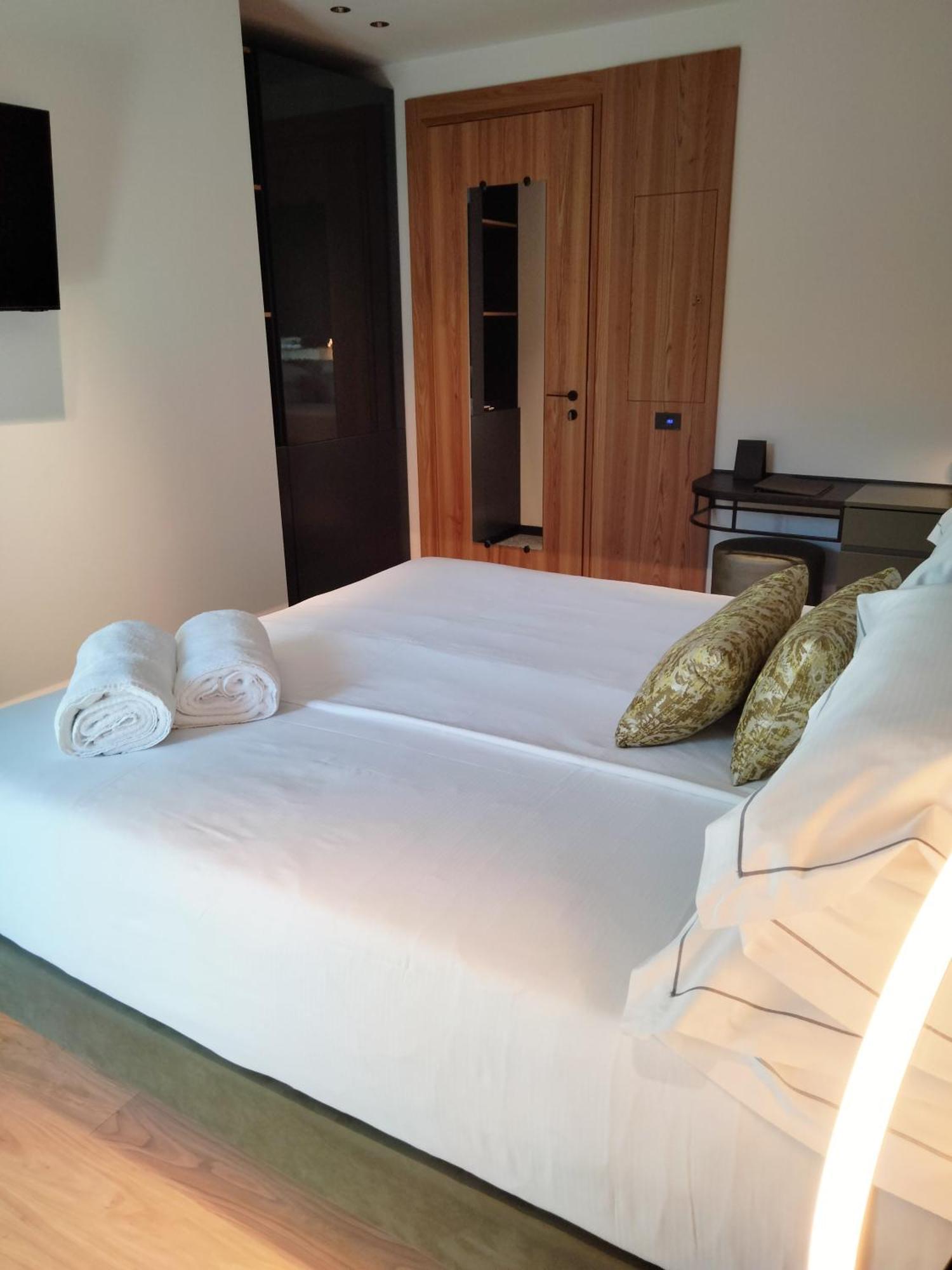 Hotel Ristorante Al Caminetto Worldhotels Crafted Adults Only Торри-дель-Бенако Экстерьер фото