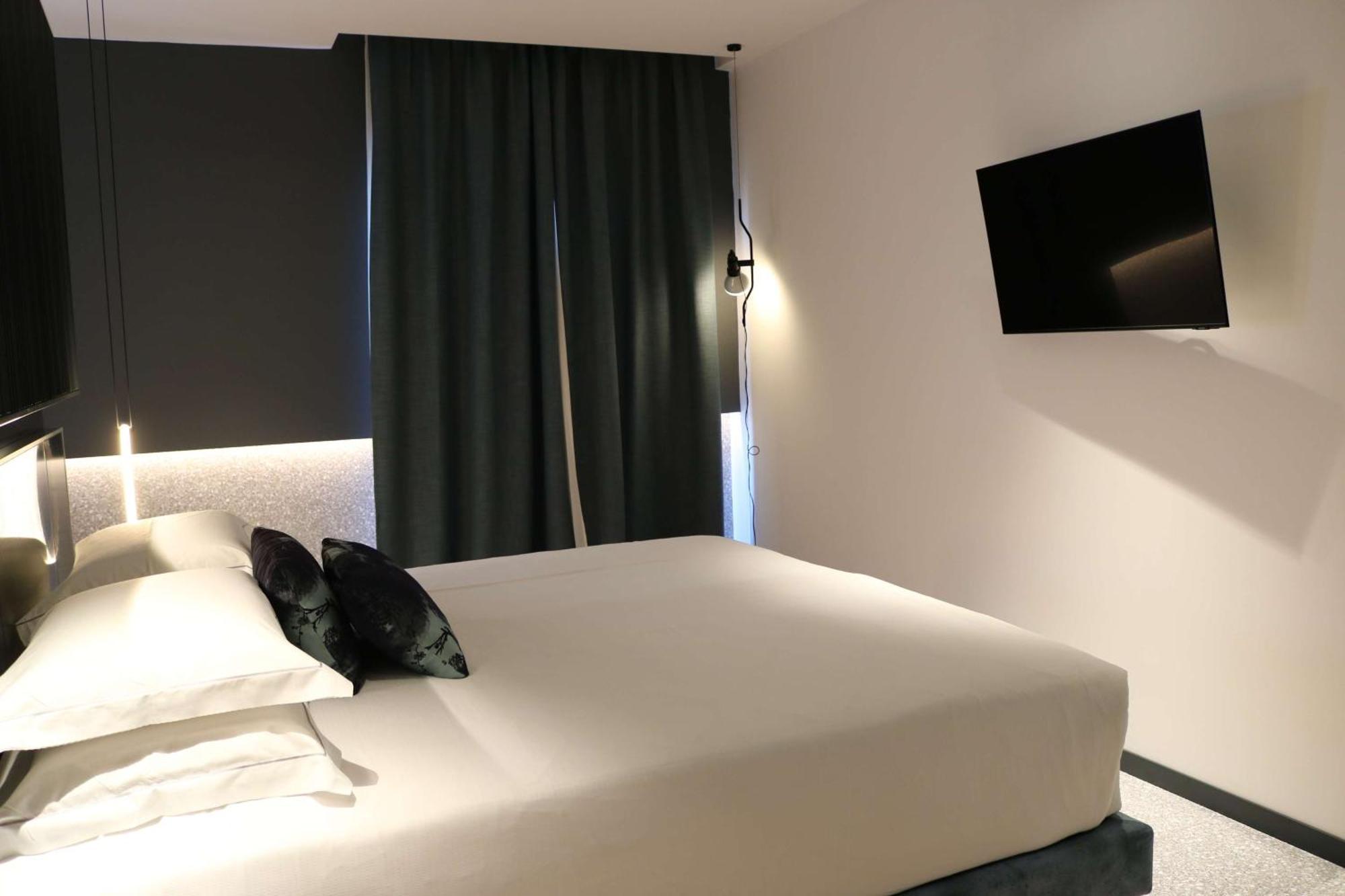 Hotel Ristorante Al Caminetto Worldhotels Crafted Adults Only Торри-дель-Бенако Экстерьер фото