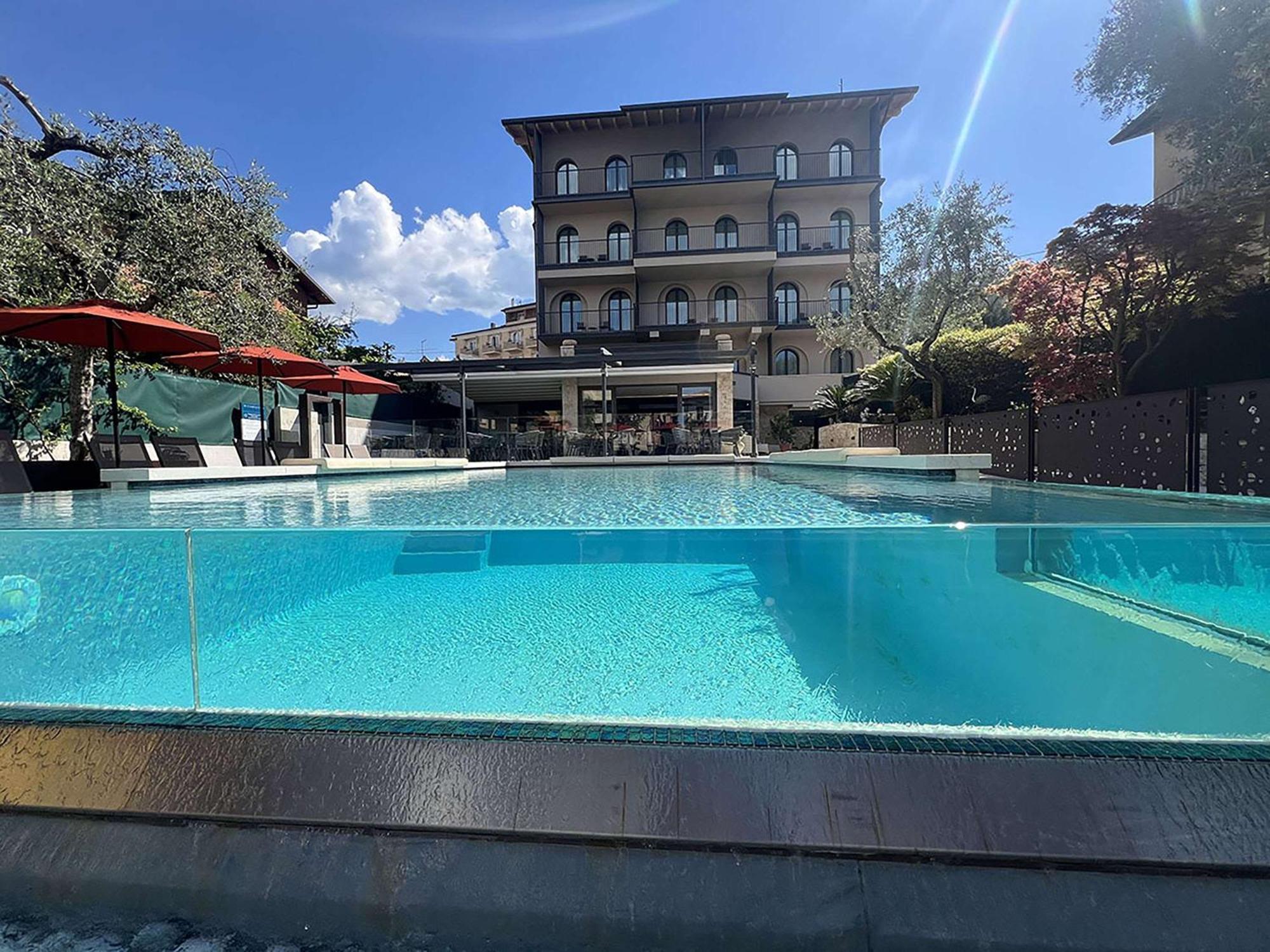 Hotel Ristorante Al Caminetto Worldhotels Crafted Adults Only Торри-дель-Бенако Экстерьер фото